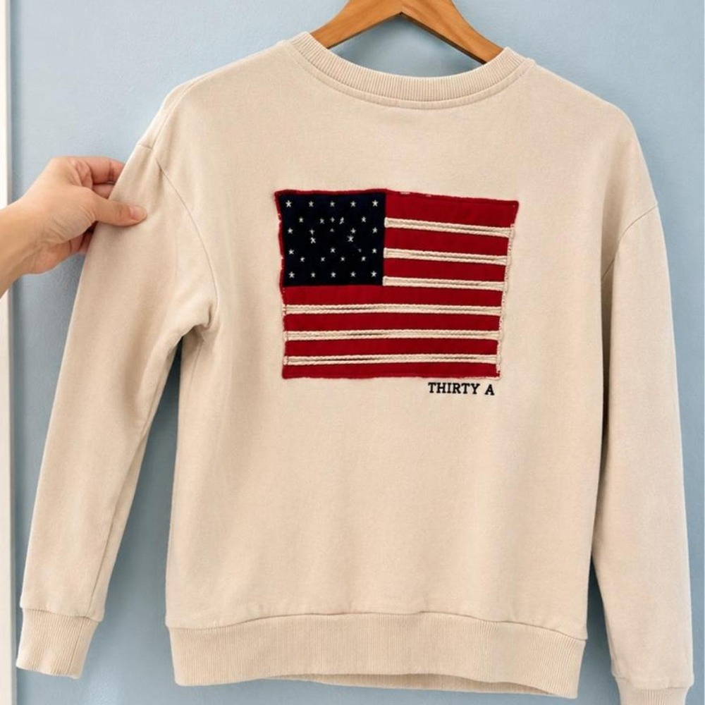 Patriotic American Flag Sweatshirt Cream Americana Coastal Preppy Small